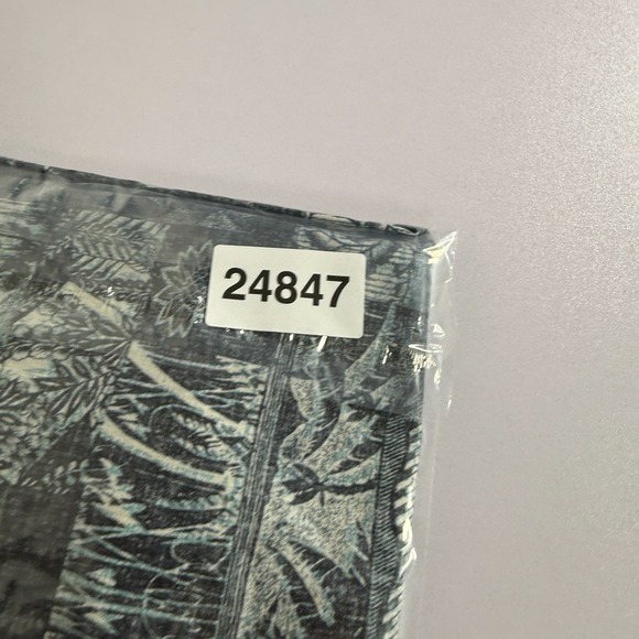 RJC Shirt Mens Large Blue Hawaiian Camp Short Sleeve Floral Aloha Tribal - Picture 9 of 9